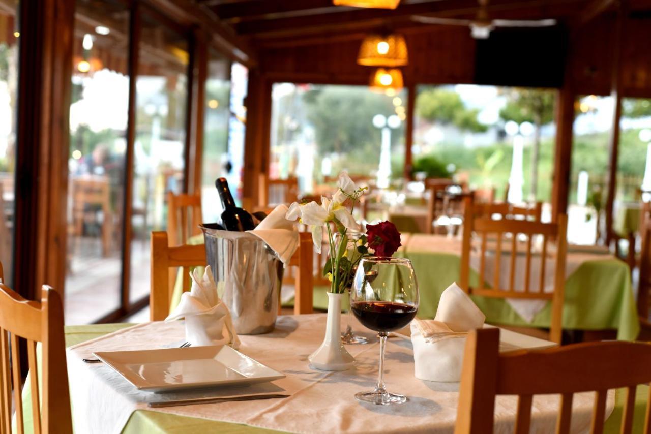 Hotel Ramosaco, Radhime, Vlore Dış mekan fotoğraf