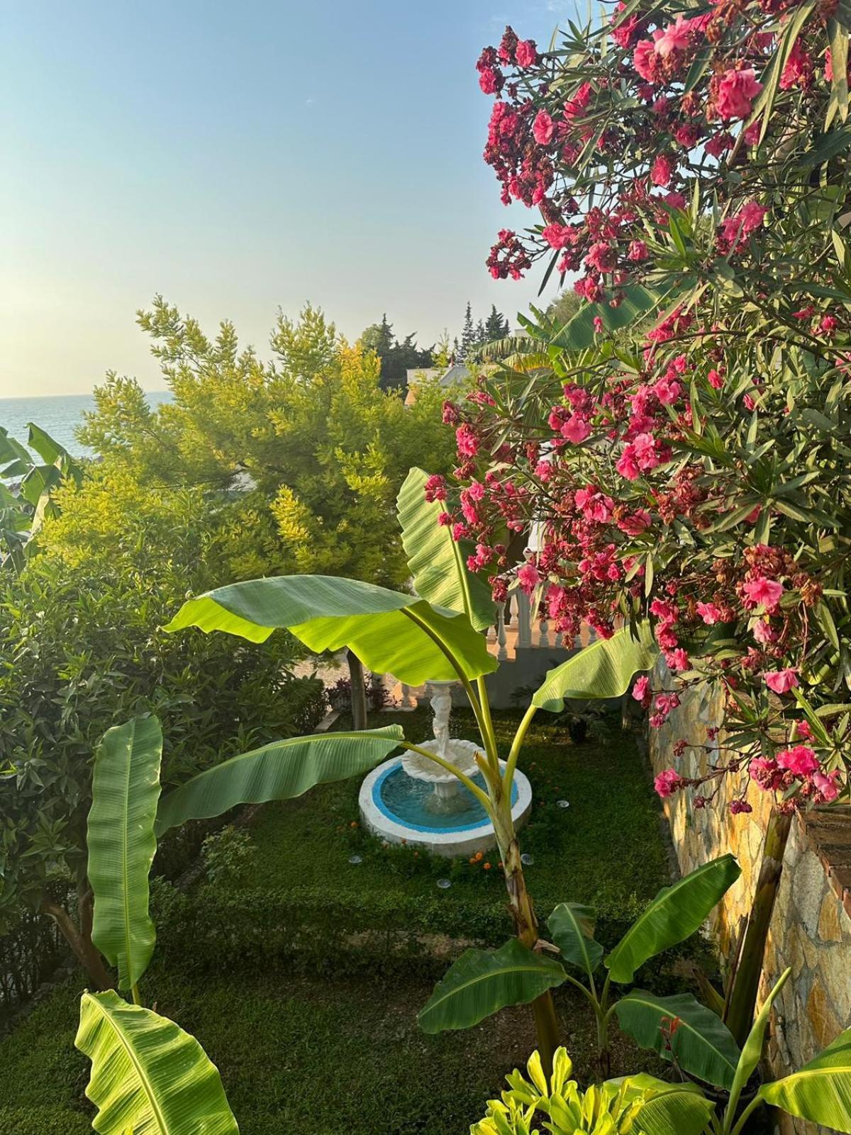 Hotel Ramosaco, Radhime, Vlore Dış mekan fotoğraf